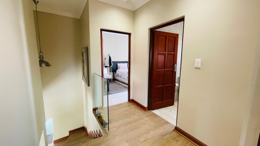 4 Bedroom Property for Sale in Kyalami Hills Gauteng