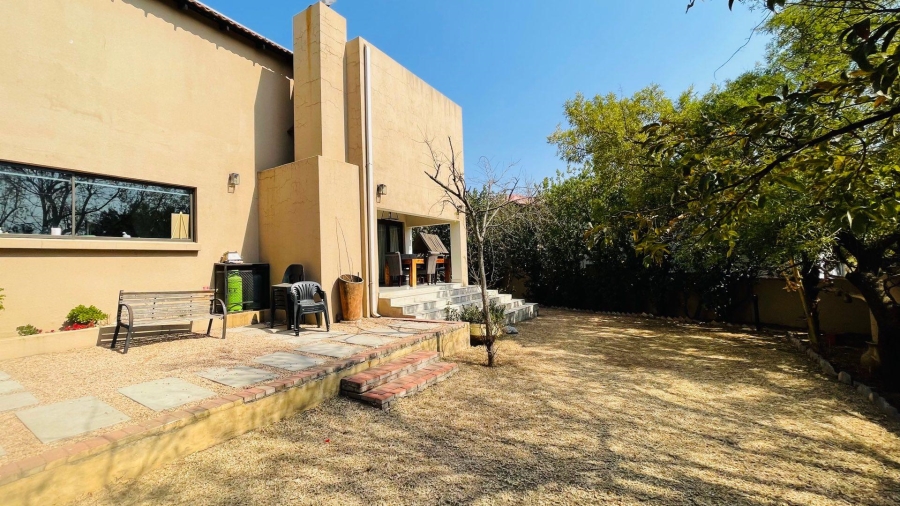 4 Bedroom Property for Sale in Kyalami Hills Gauteng