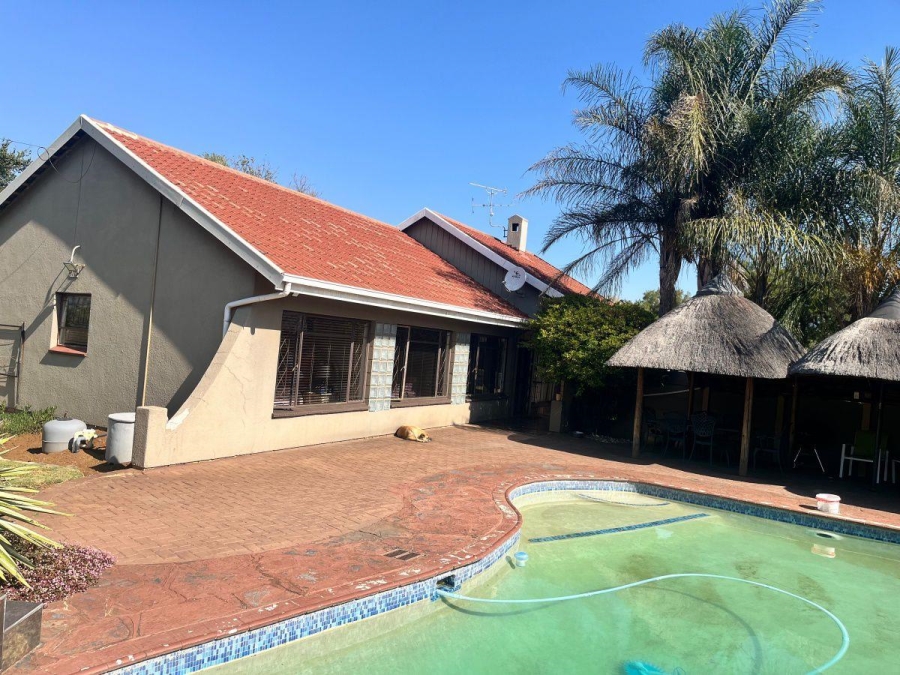 3 Bedroom Property for Sale in Brackenhurst Gauteng