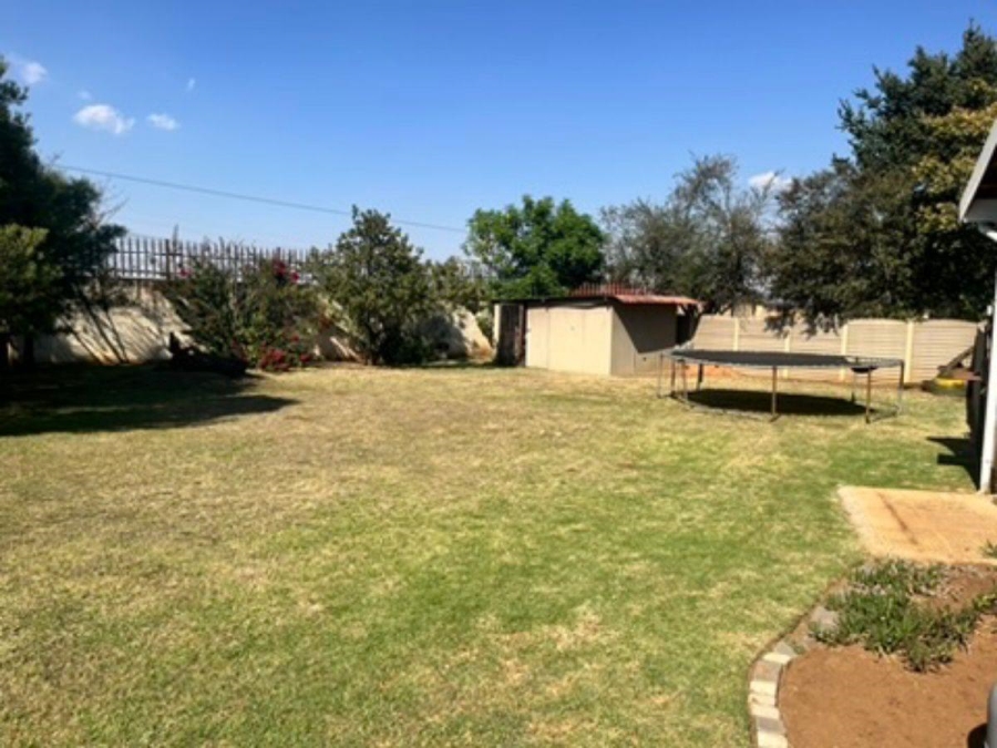 3 Bedroom Property for Sale in Brackenhurst Gauteng