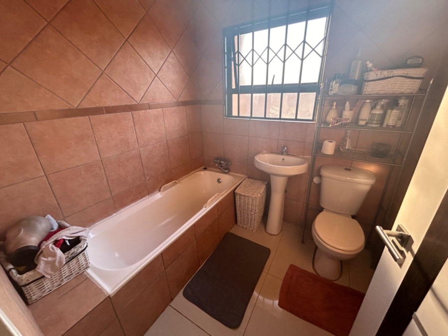 3 Bedroom Property for Sale in Dawn Park Gauteng