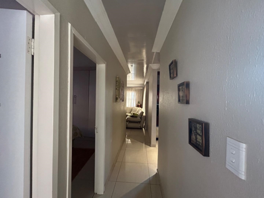 3 Bedroom Property for Sale in Dawn Park Gauteng