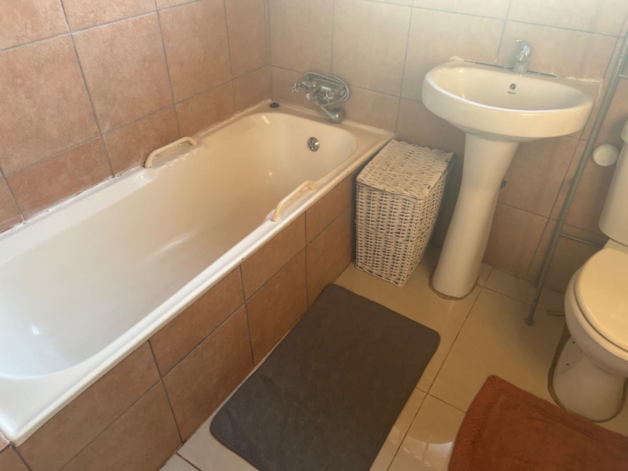 3 Bedroom Property for Sale in Dawn Park Gauteng