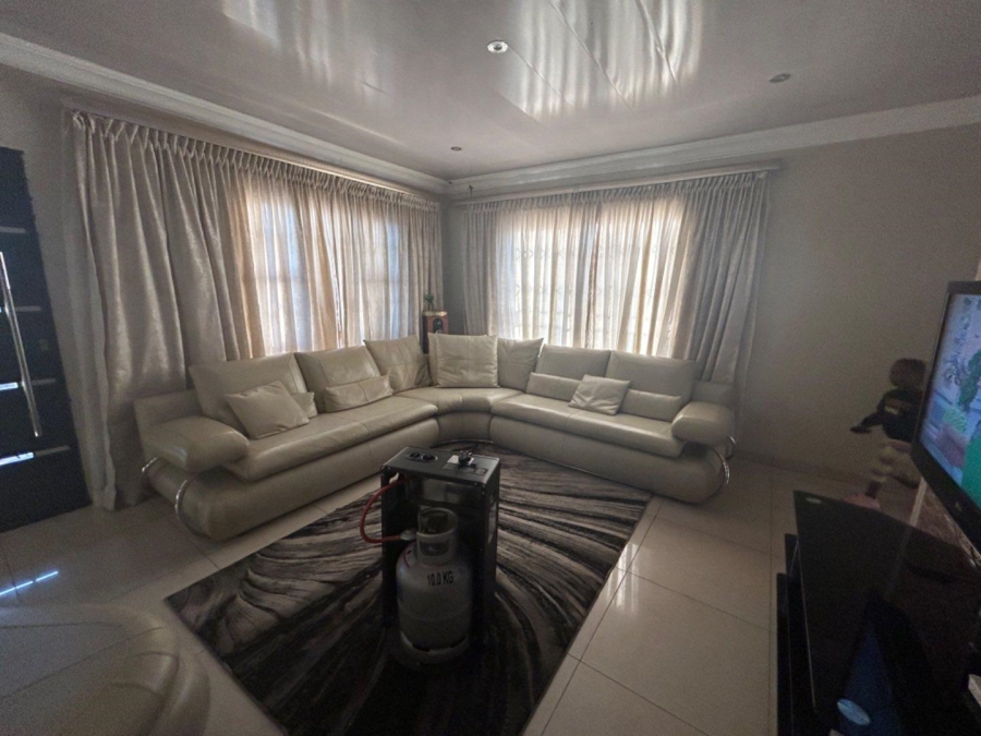 3 Bedroom Property for Sale in Dawn Park Gauteng
