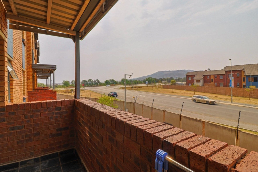2 Bedroom Property for Sale in Alveda Park Gauteng