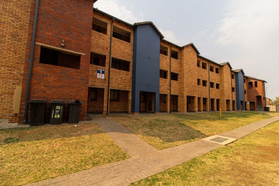 2 Bedroom Property for Sale in Alveda Park Gauteng