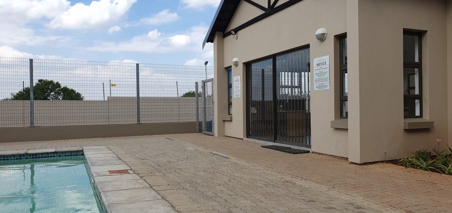 To Let 3 Bedroom Property for Rent in Ruimsig Gauteng