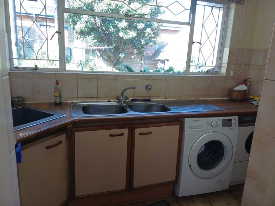 5 Bedroom Property for Sale in Brackenhurst Gauteng