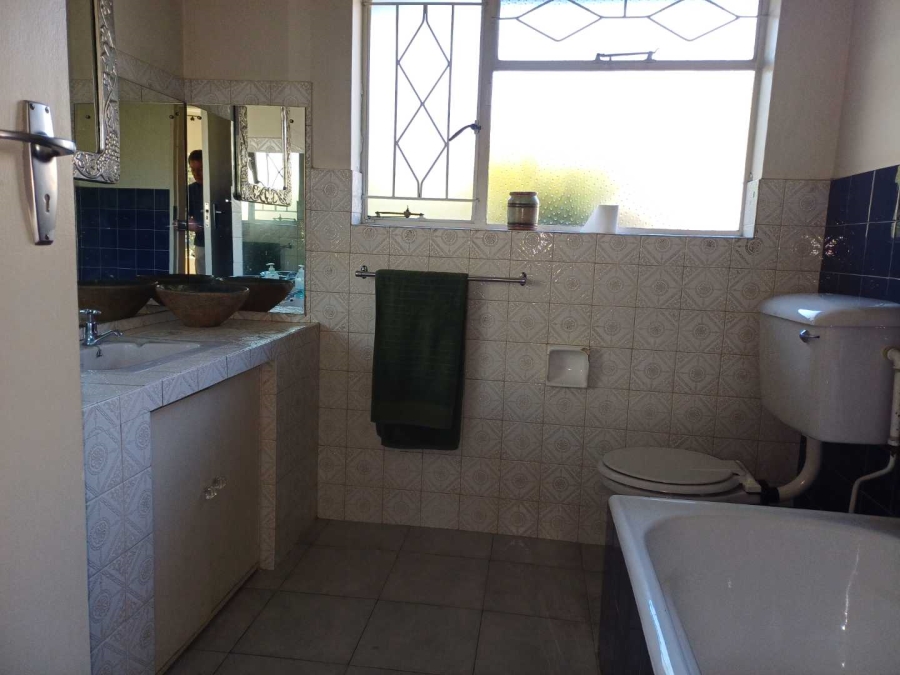 5 Bedroom Property for Sale in Brackenhurst Gauteng