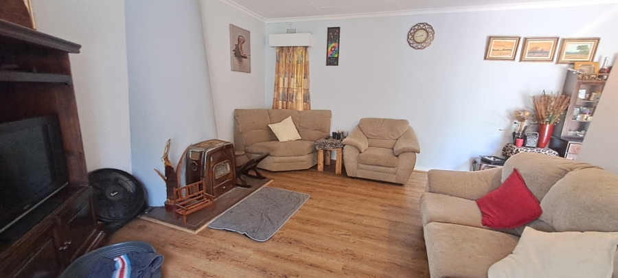 To Let 3 Bedroom Property for Rent in Brackendowns Gauteng