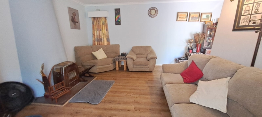 To Let 3 Bedroom Property for Rent in Brackendowns Gauteng