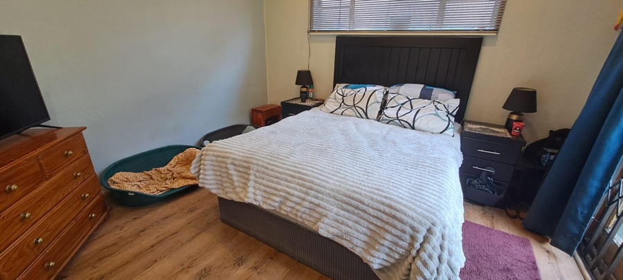 To Let 3 Bedroom Property for Rent in Brackendowns Gauteng