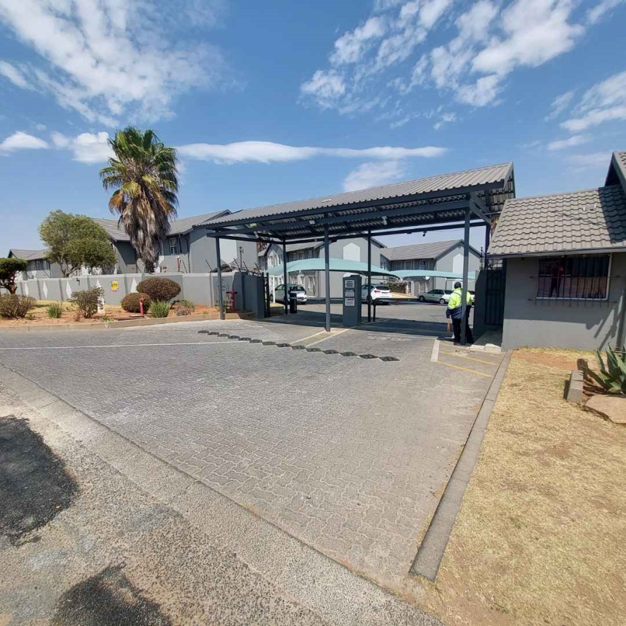 2 Bedroom Property for Sale in Ridgeway Gauteng