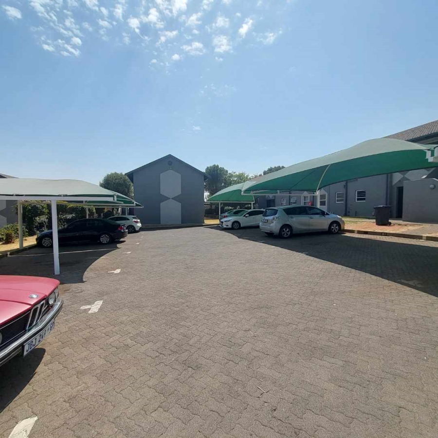 2 Bedroom Property for Sale in Ridgeway Gauteng