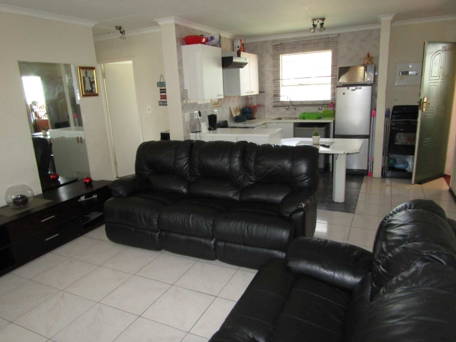 2 Bedroom Property for Sale in Ridgeway Gauteng