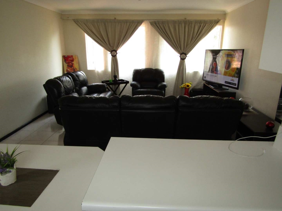 2 Bedroom Property for Sale in Ridgeway Gauteng