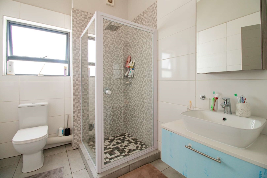 2 Bedroom Property for Sale in Glen Marais Gauteng