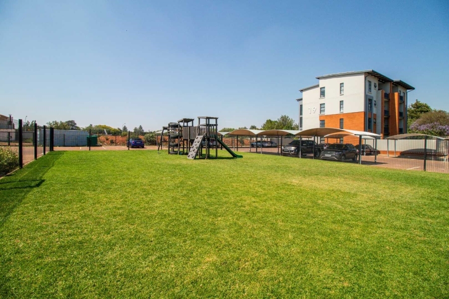 2 Bedroom Property for Sale in Glen Marais Gauteng