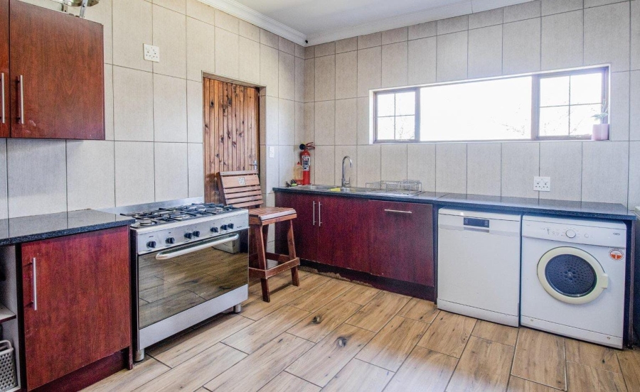 15 Bedroom Property for Sale in Dinokeng Gauteng