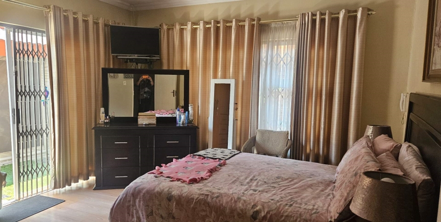 3 Bedroom Property for Sale in New Redruth Gauteng