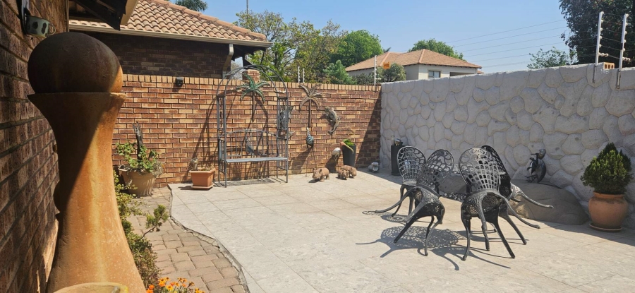 3 Bedroom Property for Sale in New Redruth Gauteng