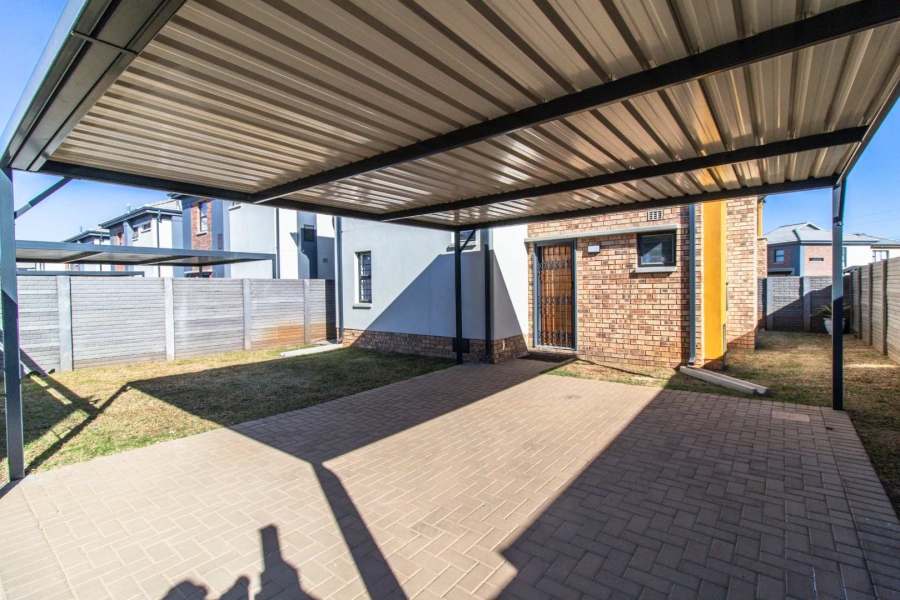 3 Bedroom Property for Sale in Albertsdal Gauteng