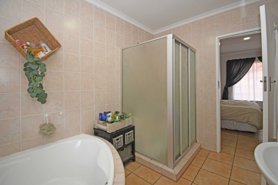 3 Bedroom Property for Sale in Amberfield Heights Gauteng