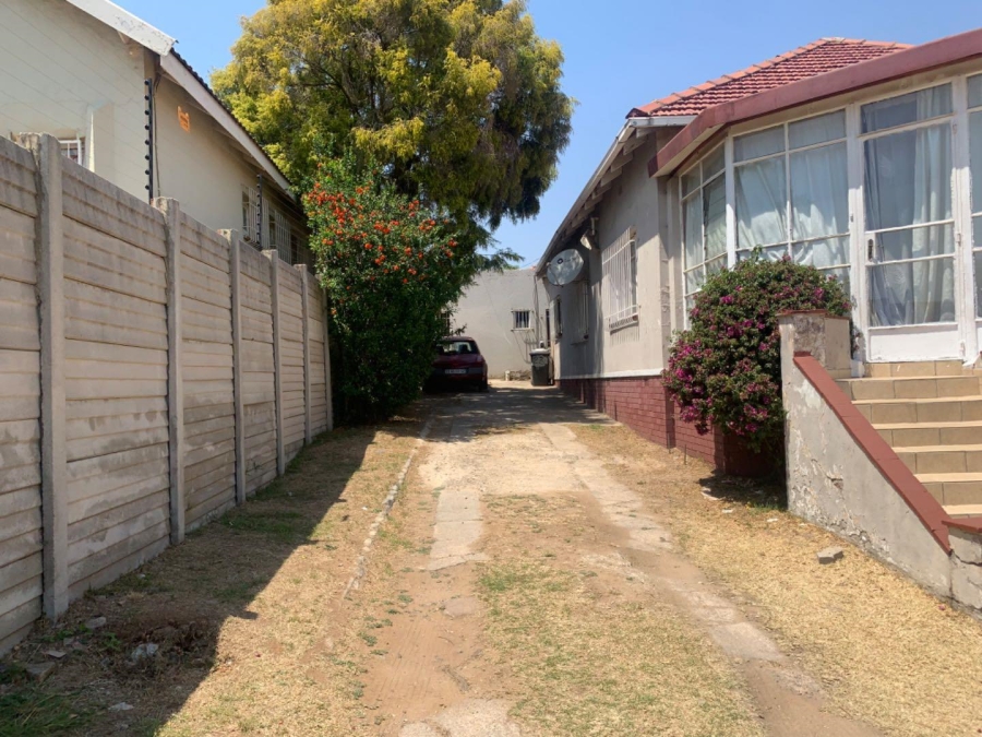 3 Bedroom Property for Sale in Rosettenville Gauteng