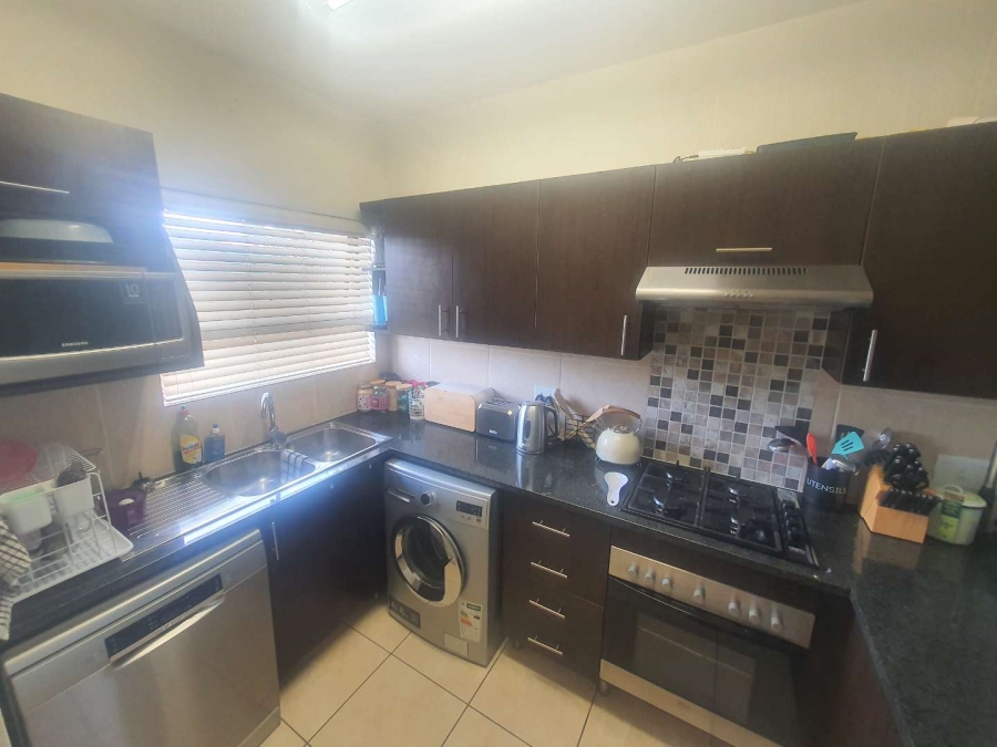3 Bedroom Property for Sale in Mulbarton Gauteng