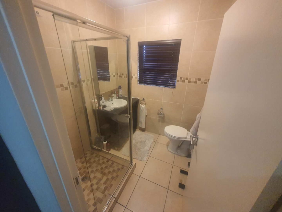 3 Bedroom Property for Sale in Mulbarton Gauteng