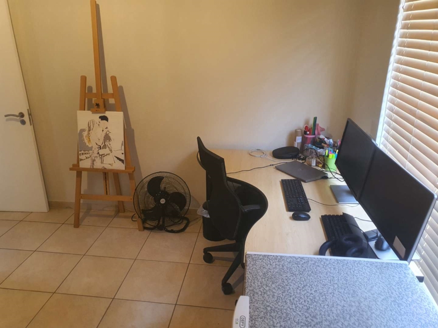 3 Bedroom Property for Sale in Mulbarton Gauteng