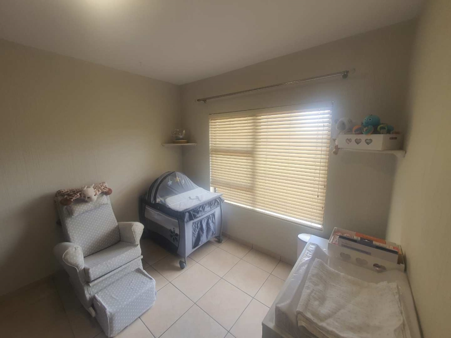 3 Bedroom Property for Sale in Mulbarton Gauteng