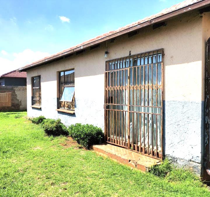 4 Bedroom Property for Sale in Dawn Park Gauteng