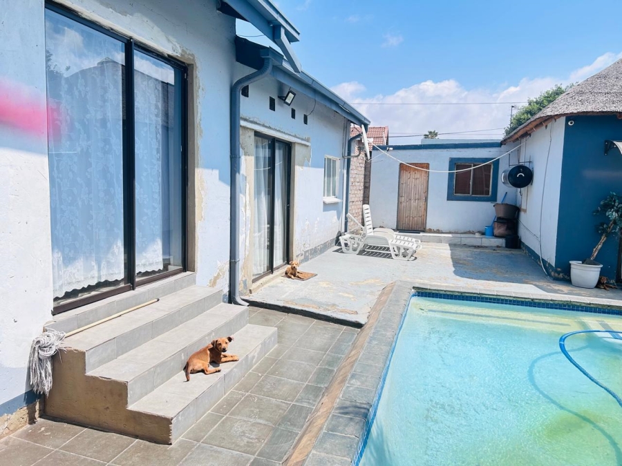 Commercial Property for Sale in Southdale Gauteng