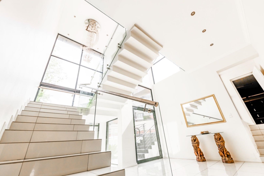 4 Bedroom Property for Sale in Helderfontein Estate Gauteng