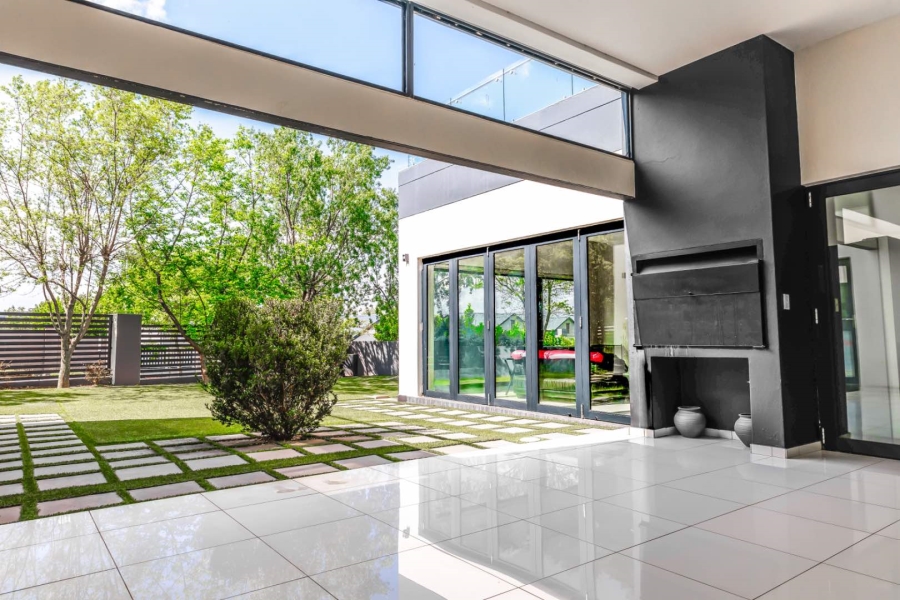 4 Bedroom Property for Sale in Helderfontein Estate Gauteng