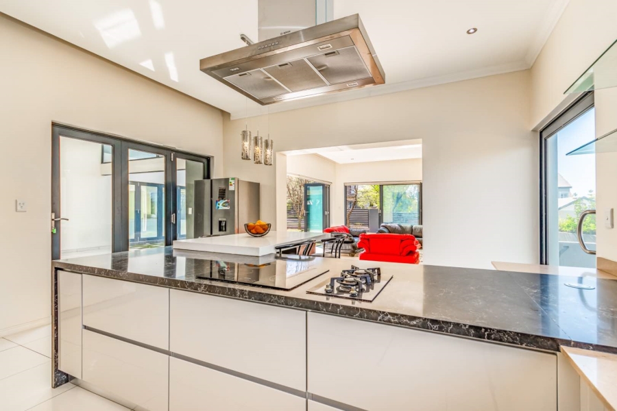 4 Bedroom Property for Sale in Helderfontein Estate Gauteng