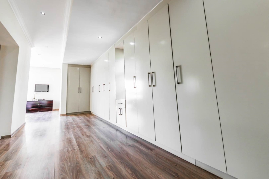 4 Bedroom Property for Sale in Helderfontein Estate Gauteng