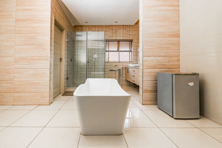 4 Bedroom Property for Sale in Helderfontein Estate Gauteng