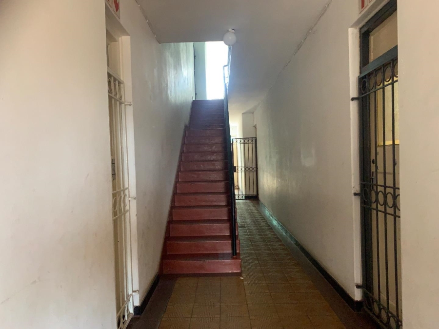 1 Bedroom Property for Sale in Kenilworth Gauteng