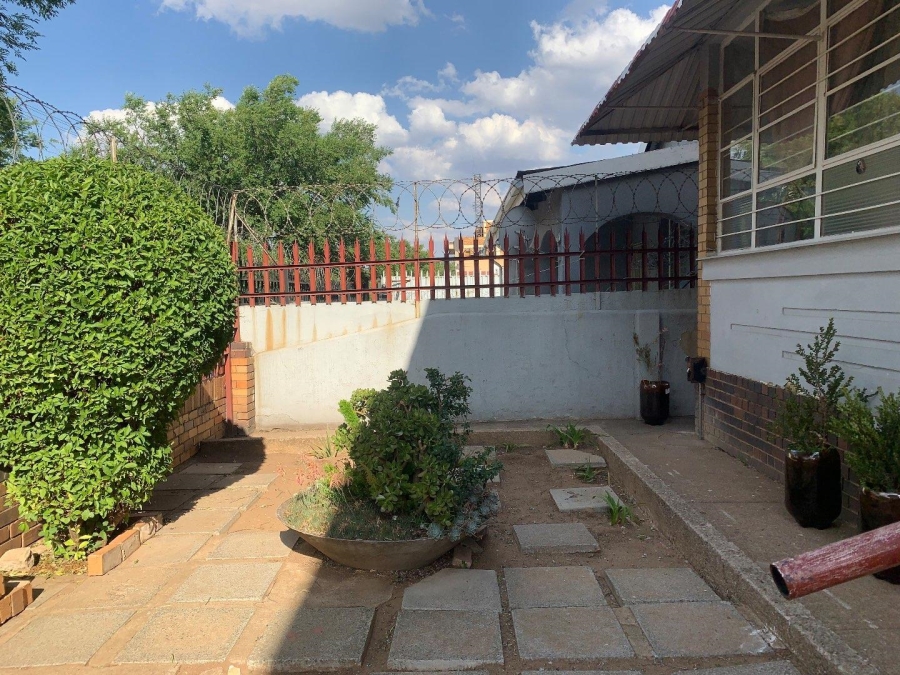 1 Bedroom Property for Sale in Kenilworth Gauteng