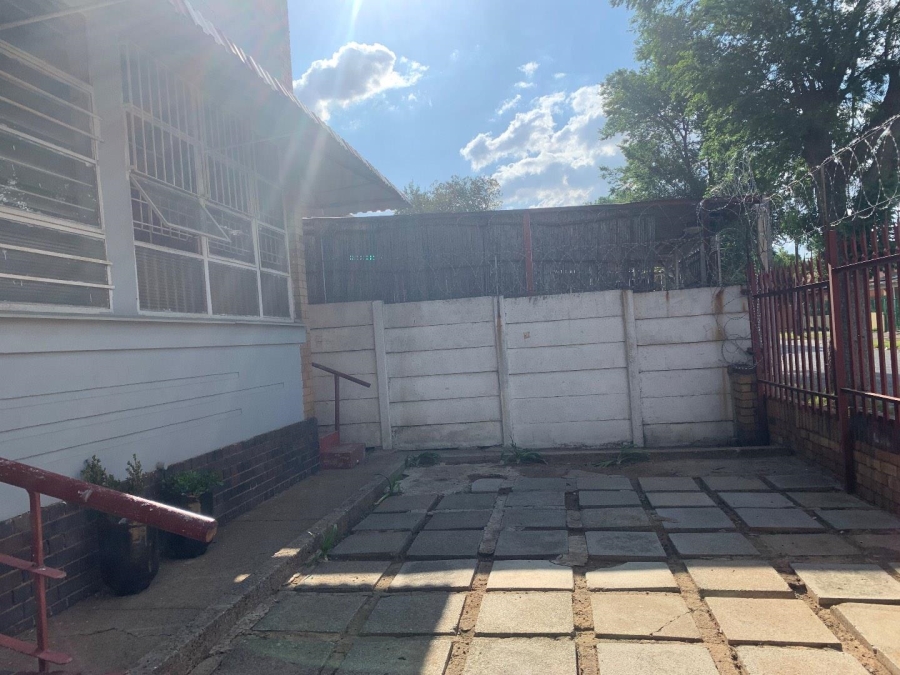 1 Bedroom Property for Sale in Kenilworth Gauteng
