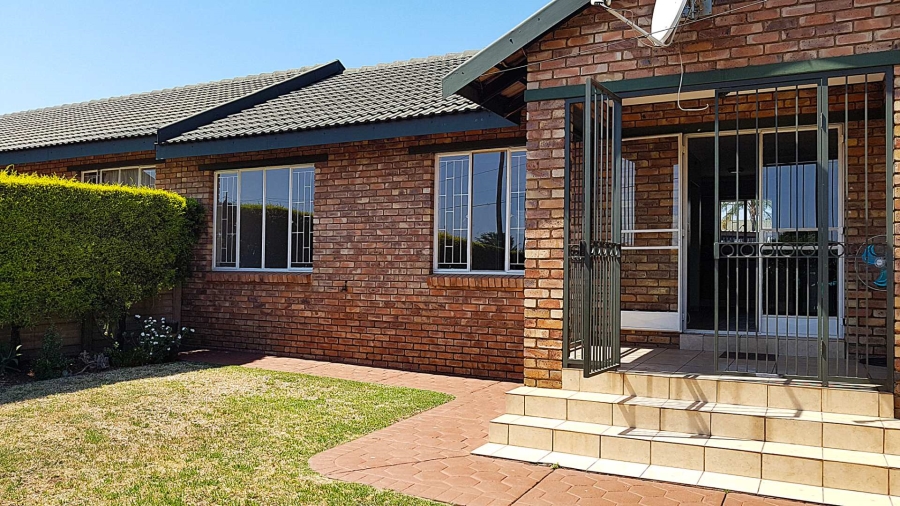 3 Bedroom Property for Sale in East Lynne Gauteng