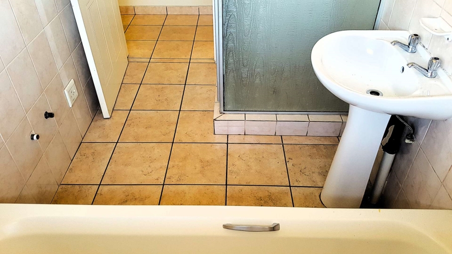 3 Bedroom Property for Sale in East Lynne Gauteng
