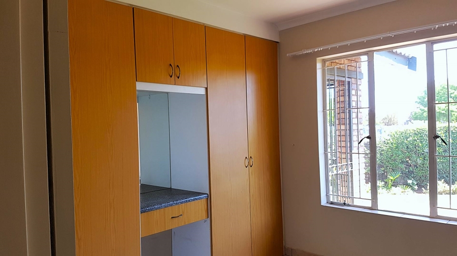 3 Bedroom Property for Sale in East Lynne Gauteng