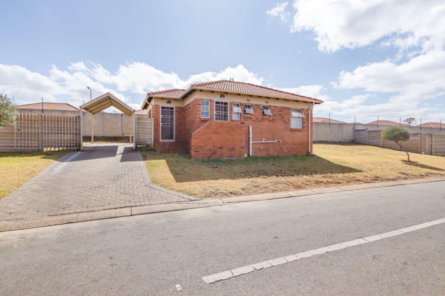 3 Bedroom Property for Sale in Thatch Hill Estate Gauteng