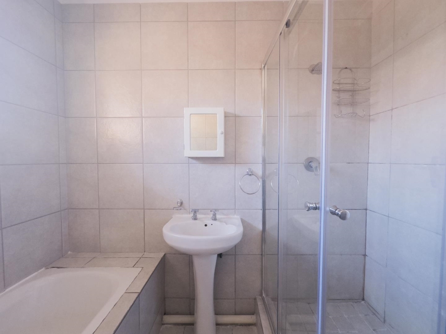 To Let 3 Bedroom Property for Rent in Garsfontein Gauteng