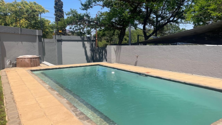 2 Bedroom Property for Sale in Morningside Gauteng