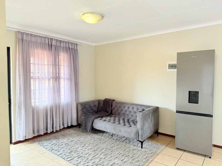 2 Bedroom Property for Sale in Erand Gardens Gauteng