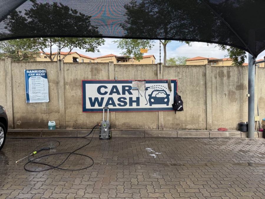 2 Bedroom Property for Sale in Erand Gardens Gauteng